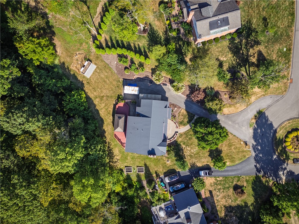 St Clair, Pennsylvania 15241, United States, 4 Bedrooms Bedrooms, ,4 BathroomsBathrooms,Residential,Pending,195870