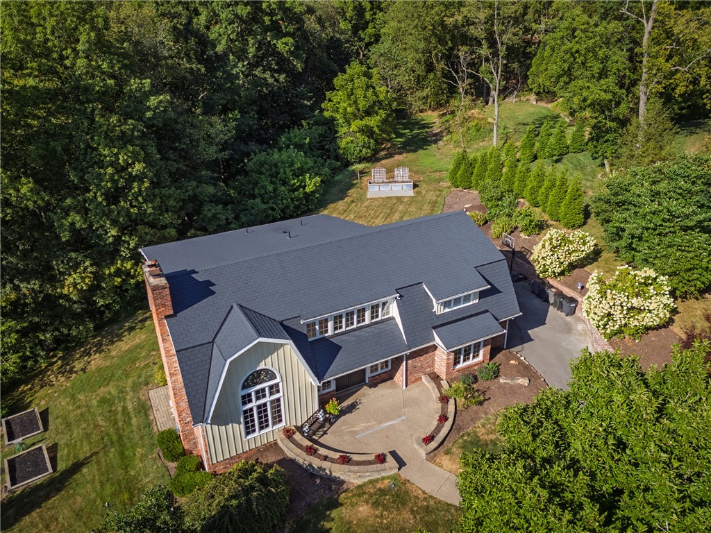 St Clair, Pennsylvania 15241, United States, 4 Bedrooms Bedrooms, ,4 BathroomsBathrooms,Residential,Pending,195870