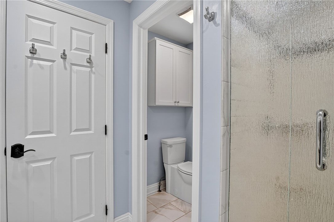 St Clair, Pennsylvania 15241, United States, 4 Bedrooms Bedrooms, ,4 BathroomsBathrooms,Residential,Pending,195870