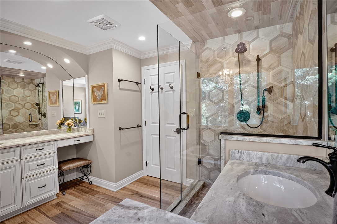 St Clair, Pennsylvania 15241, United States, 4 Bedrooms Bedrooms, ,4 BathroomsBathrooms,Residential,Pending,195870