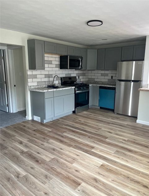 Photo of 912 7th St, New Kensington, PA 15068 (MLS # 1746418)