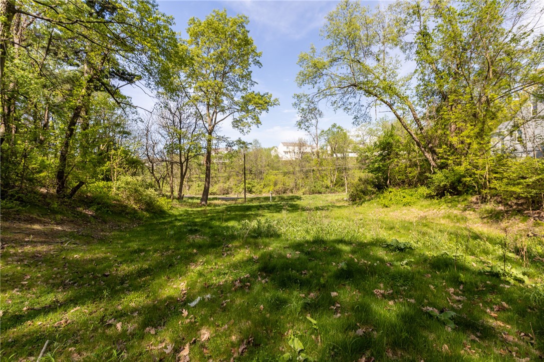 A Pennylvania Ave, New Stanton, Pennsylvania image 6