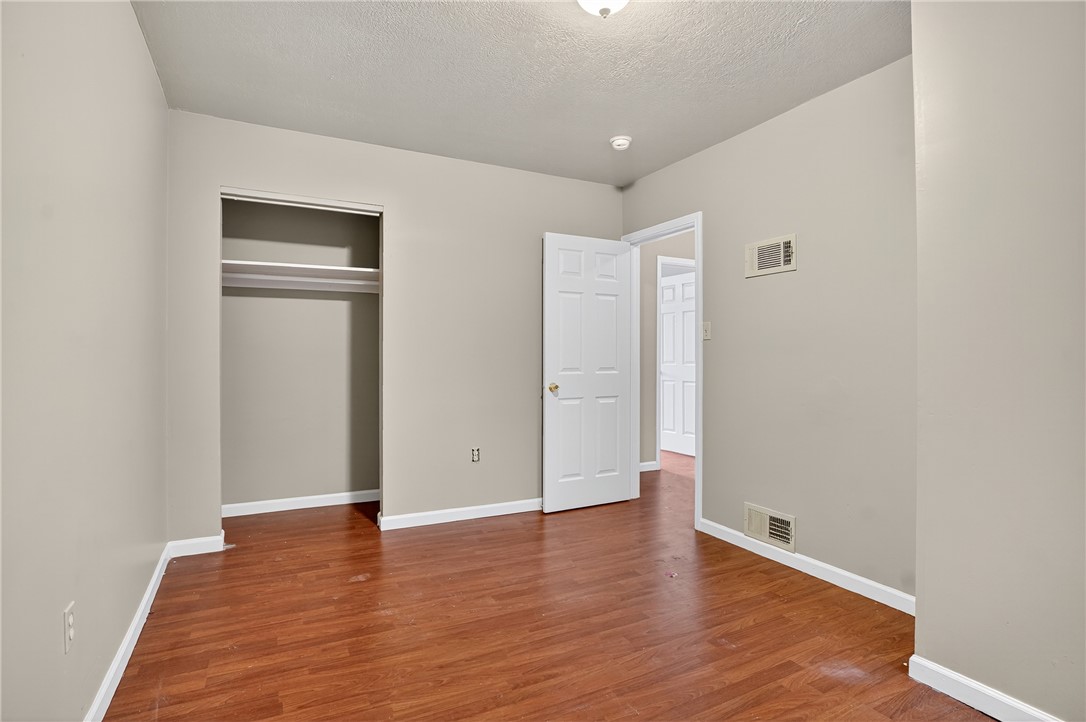 McKees Rocks, Pennsylvania 15136, United States, ,Residential,Pending,183856