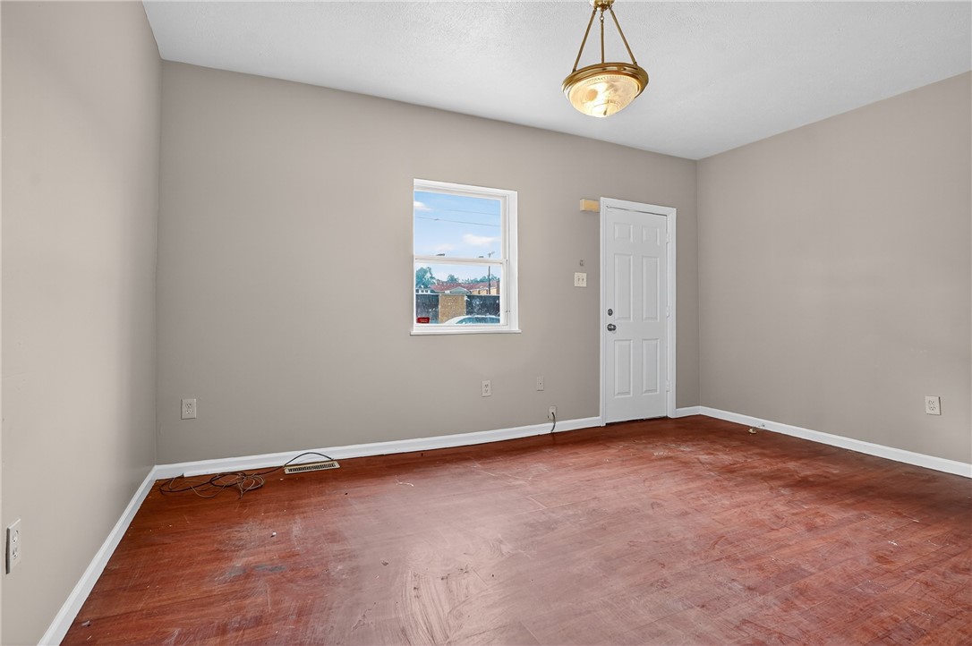 McKees Rocks, Pennsylvania 15136, United States, ,Residential,Pending,183856