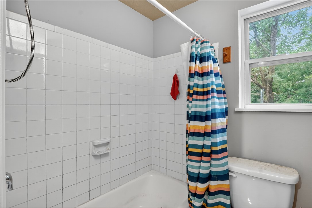 McKees Rocks, Pennsylvania 15136, United States, ,Residential,Pending,183856