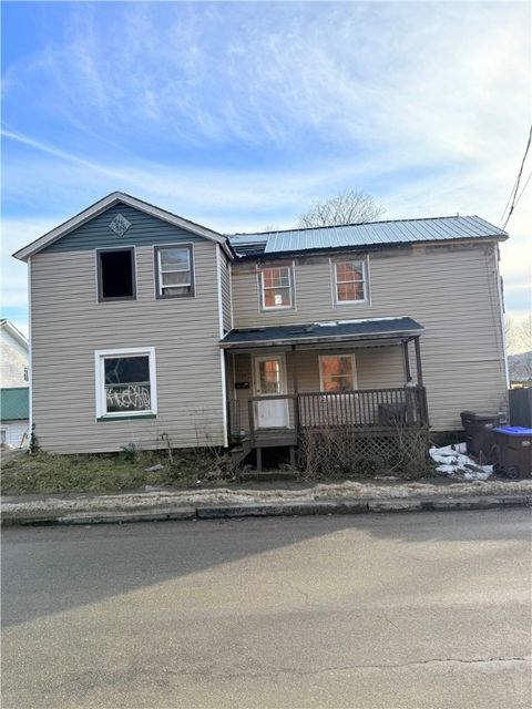 Photo of 123 Brook St, Titusville, PA 16354 (MLS # 1736983)