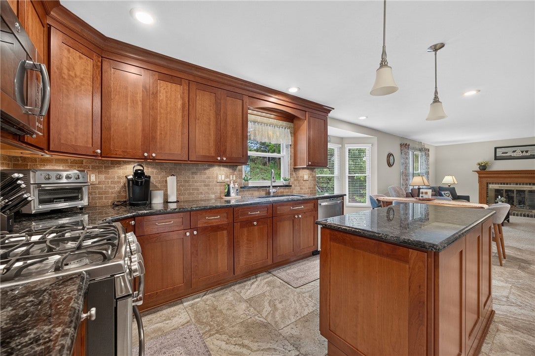 118 Diamondwood Ct