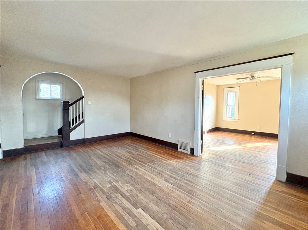 Rochester, Pennsylvania 15074, United States, 2 Bedrooms Bedrooms, ,1 BathroomBathrooms,Residential,Active,189339