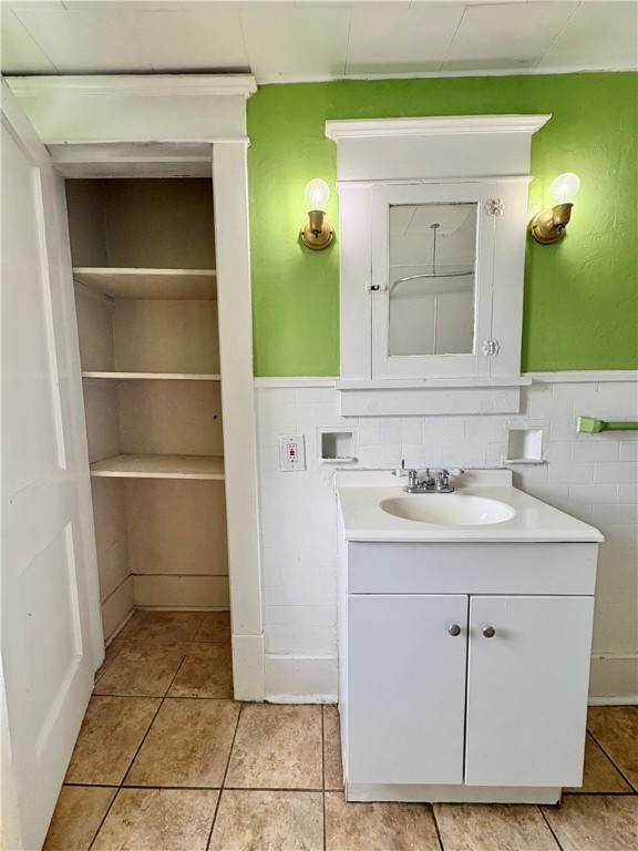 Rochester, Pennsylvania 15074, United States, 2 Bedrooms Bedrooms, ,1 BathroomBathrooms,Residential,Active,189339