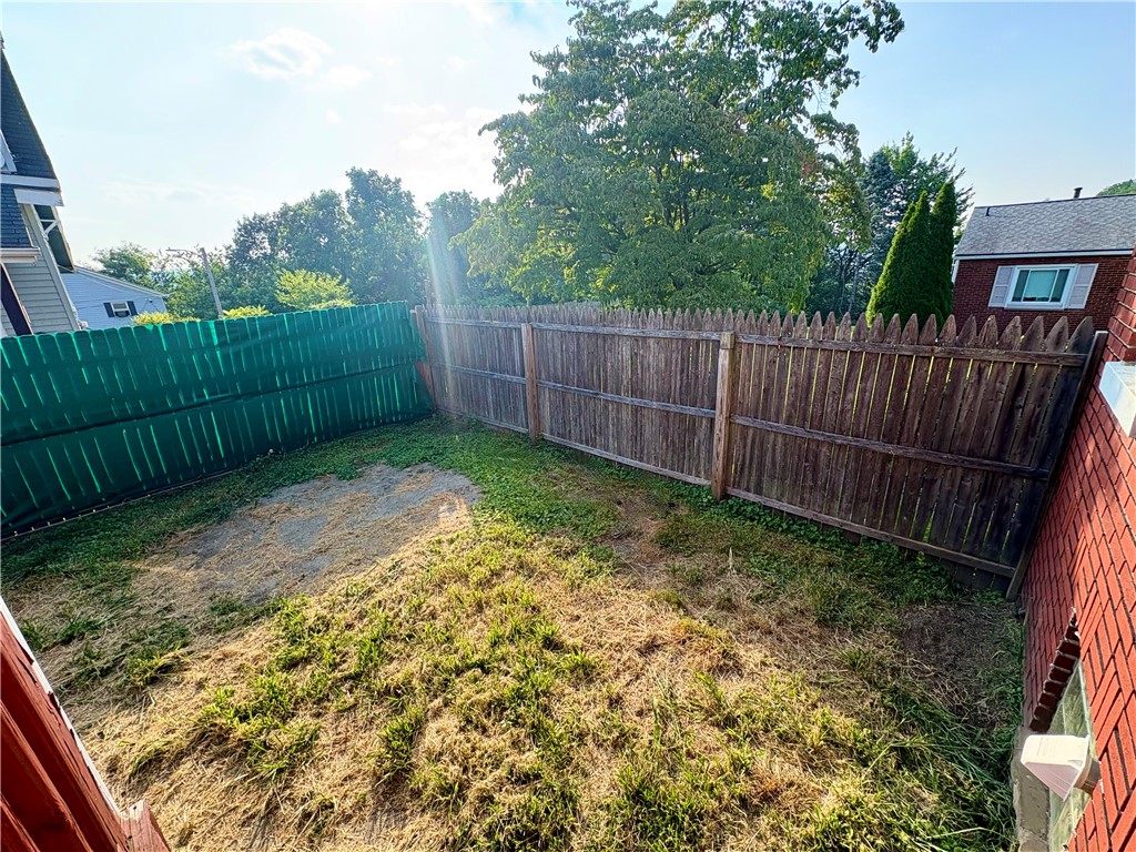 Rochester, Pennsylvania 15074, United States, 2 Bedrooms Bedrooms, ,1 BathroomBathrooms,Residential,Active,189339