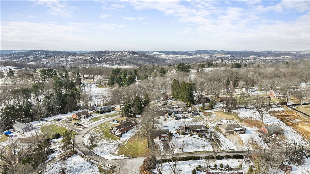 Peters Twp, Pennsylvania 15317, United States, 3 Bedrooms Bedrooms, ,2 BathroomsBathrooms,Residential,Contingent,11754