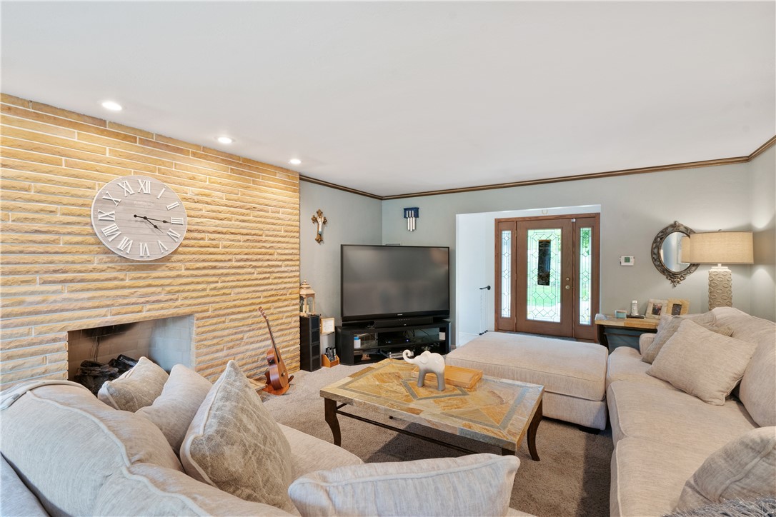 200 Demar Blvd