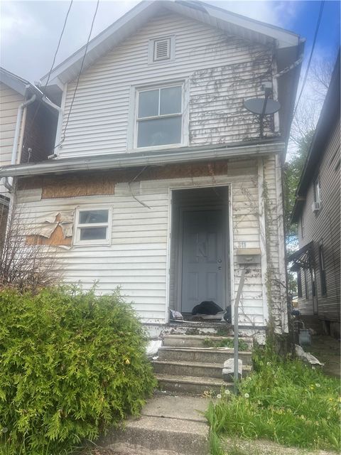 Photo of 311 E Reynolds St, New Castle, PA 16101 (MLS # 1749746)