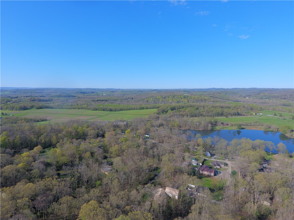 Swallow Rd, Loyalhanna, Pennsylvania image 7