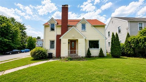 Homes For Sale - 2201 Delaware Ave Ave<br/> New Castle, PA 16105