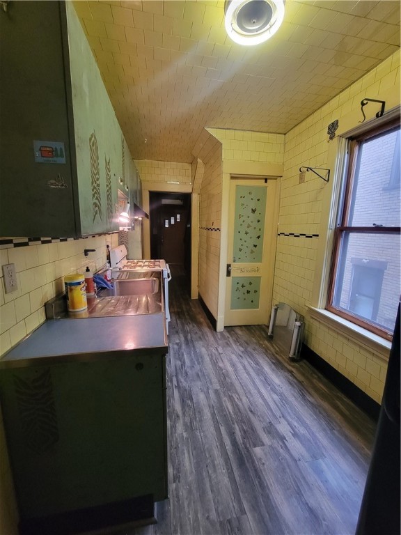 Ambridge, Pennsylvania 15003, United States, 3 Bedrooms Bedrooms, ,2 BathroomsBathrooms,Residential,Active,249064