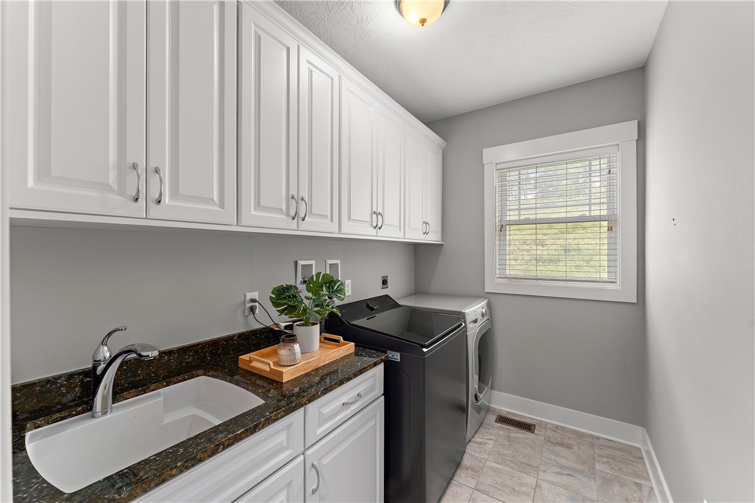 Marshall, Pennsylvania 16046, United States, 5 Bedrooms Bedrooms, ,3 BathroomsBathrooms,Residential,Active,176923