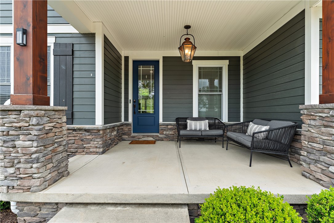 637 Chilliwack Ln