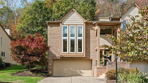 Photo of 2209 Huntington Ct N, Wexford, PA 15090 (MLS # 1726654)