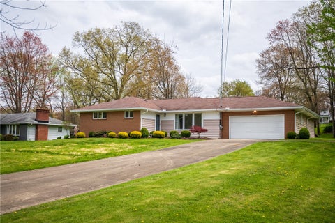 Photo for 8 Sunnybrook Dr