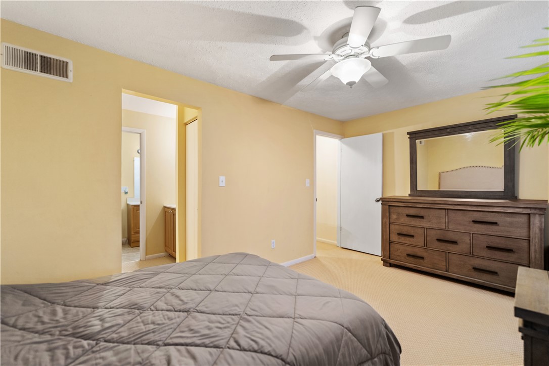 Seven Fields Boro, Pennsylvania 16046, United States, 2 Bedrooms Bedrooms, ,2 BathroomsBathrooms,Residential,Contingent,1203