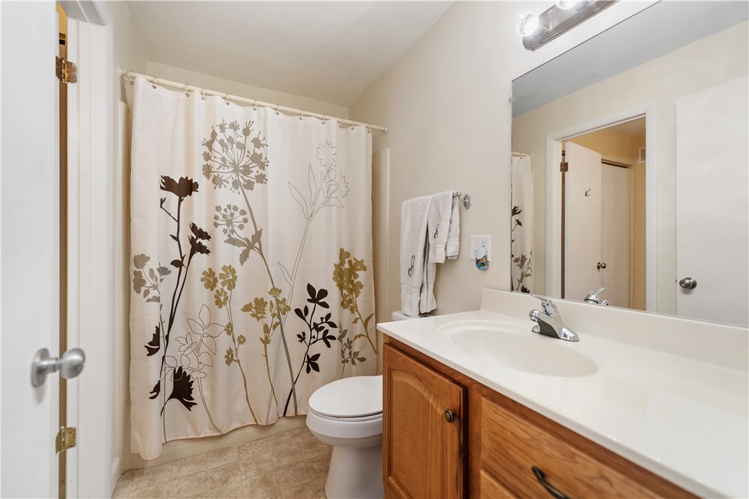 Seven Fields Boro, Pennsylvania 16046, United States, 2 Bedrooms Bedrooms, ,2 BathroomsBathrooms,Residential,Contingent,1203