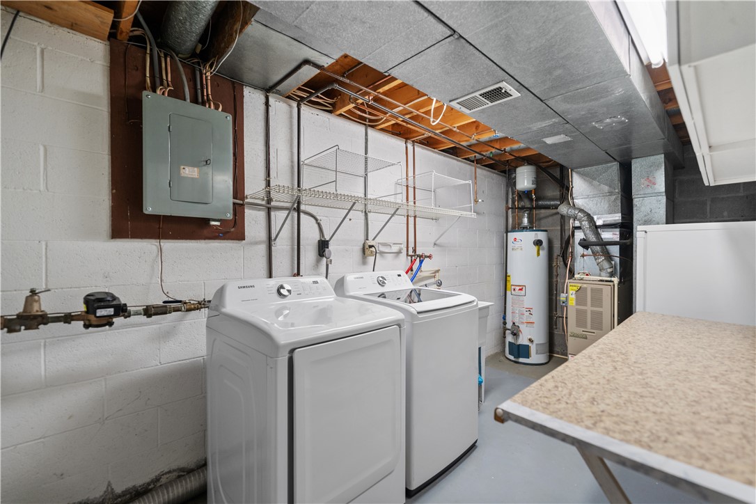 Seven Fields Boro, Pennsylvania 16046, United States, 2 Bedrooms Bedrooms, ,2 BathroomsBathrooms,Residential,Contingent,1203