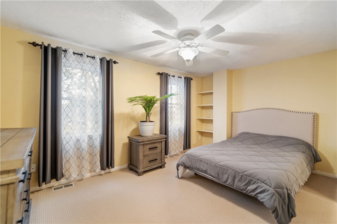 Seven Fields Boro, Pennsylvania 16046, United States, 2 Bedrooms Bedrooms, ,2 BathroomsBathrooms,Residential,Contingent,1203