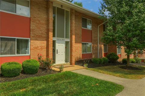 Photo of 65 Darlington Rd #B30, Beaver Falls, PA 15010 (MLS # 1726912)