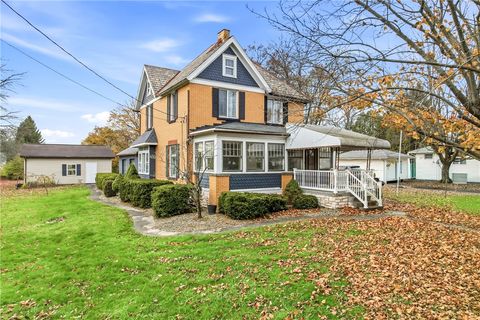 Photo of 651 N Buhl Farm Dr, Hermitage, PA 16148 (MLS # 1730893)