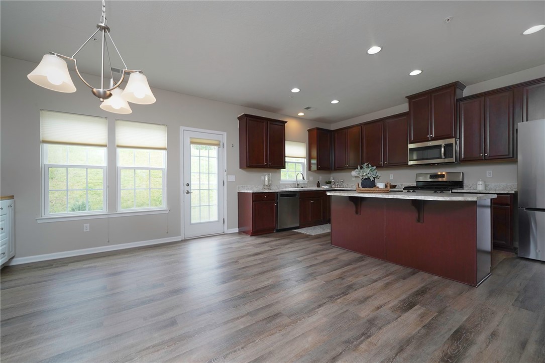 218 Noble Woods Dr