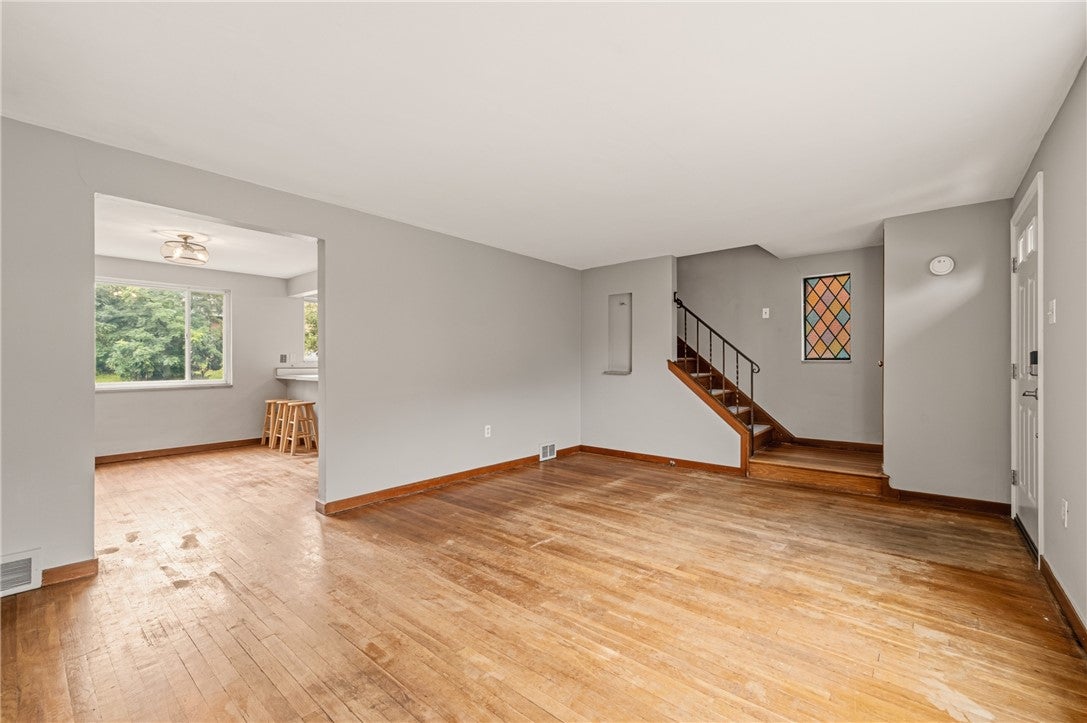 105 Sumner Ave
