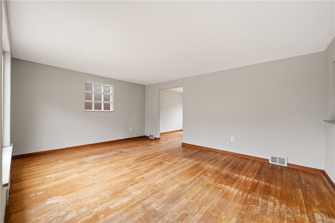 105 Sumner Ave