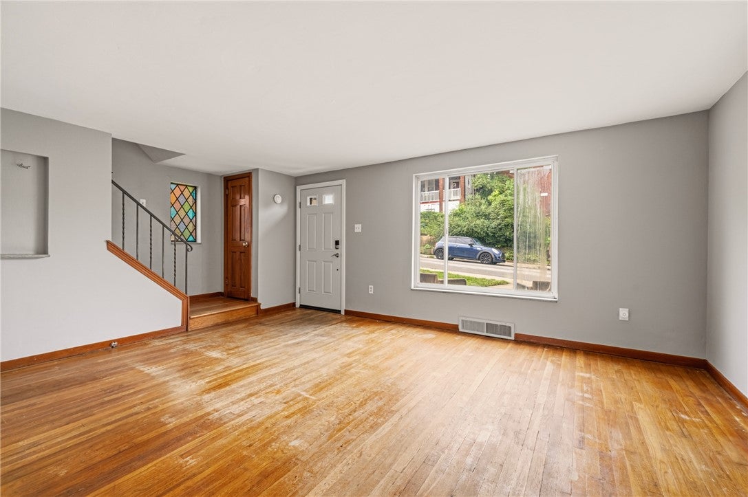 105 Sumner Ave
