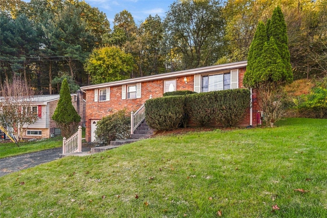 94 York Dr
