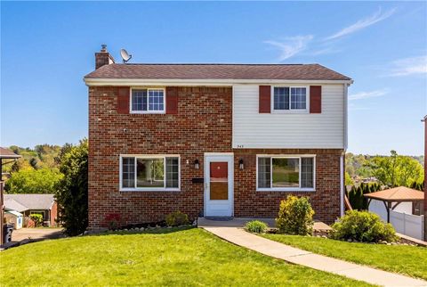 Photo of 343 Rockfield Rd, Pittsburgh, PA 15243 (MLS # 1749241)