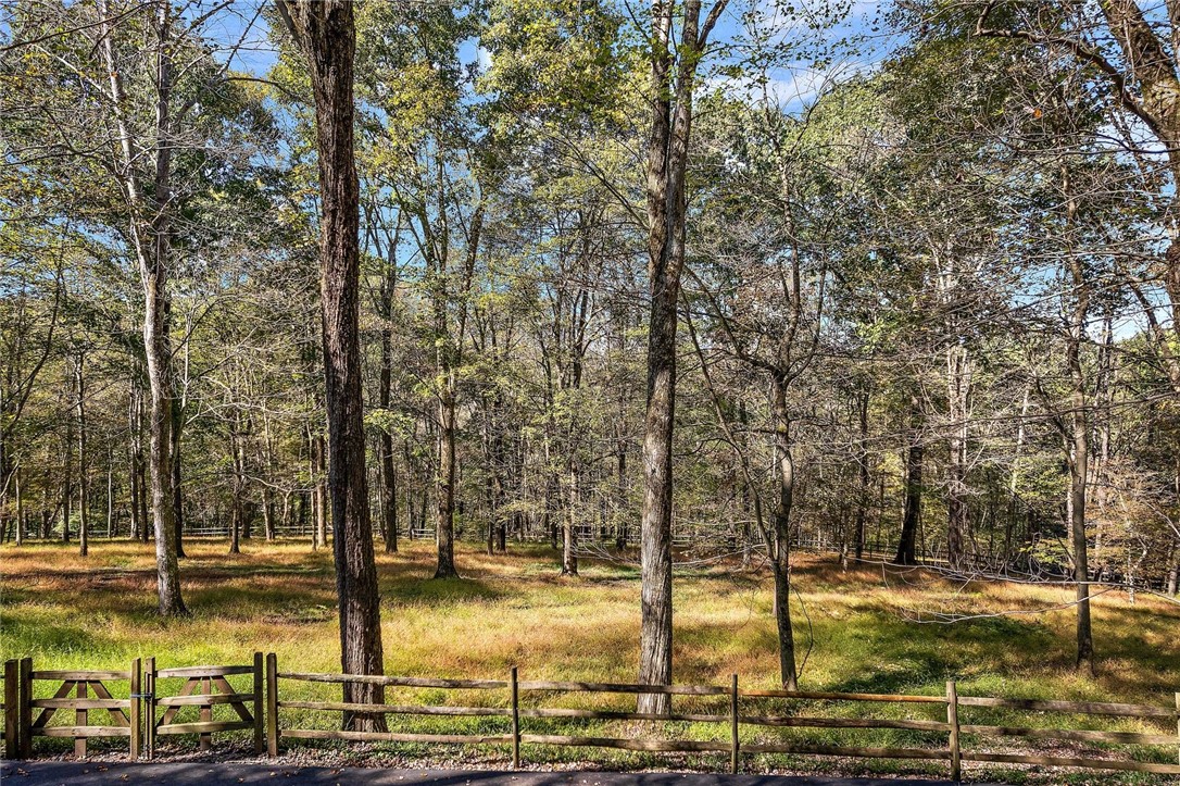 104-102 Thornbrook Drive