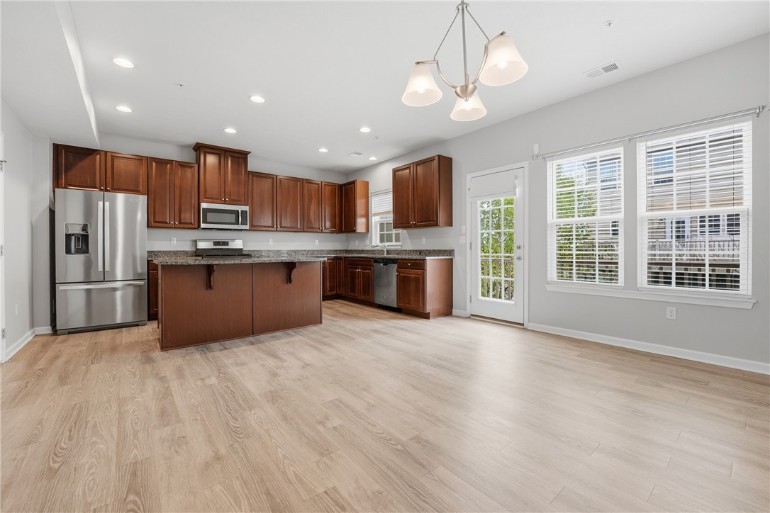 202 Pointe View Drive