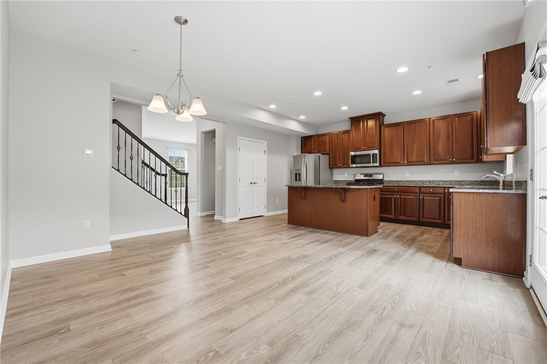 202 Pointe View Drive