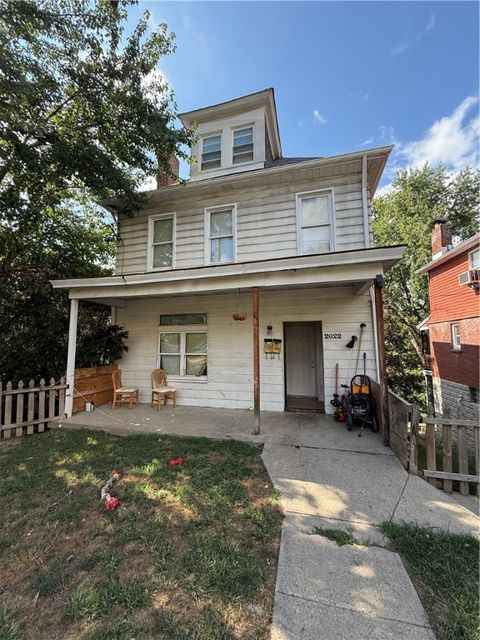 Photo of 2022 Plainview Ave, Pittsburgh, PA 15226 (MLS # 1731104)