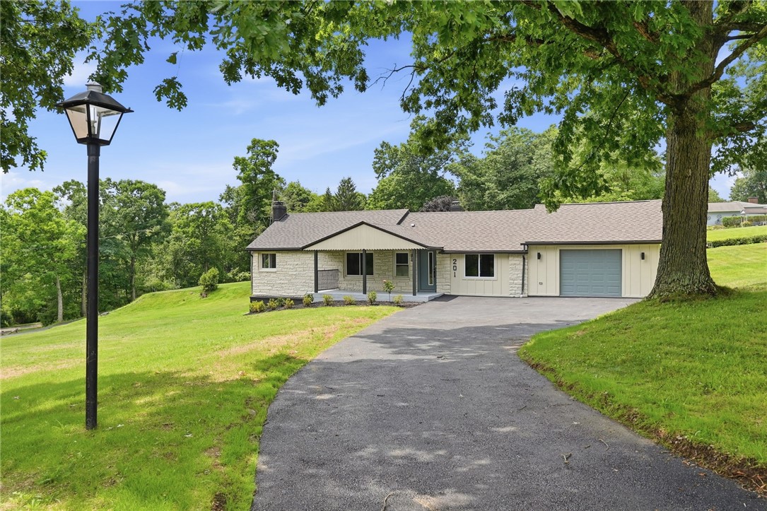 201 Hillvue Dr