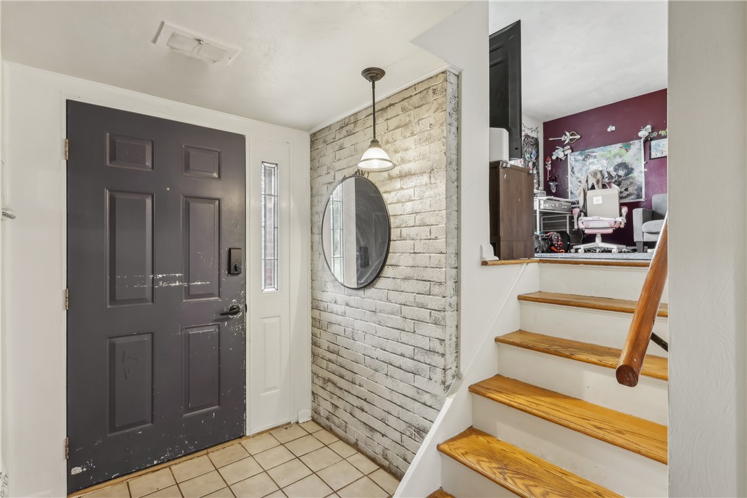 142 Meadowbrook Dr