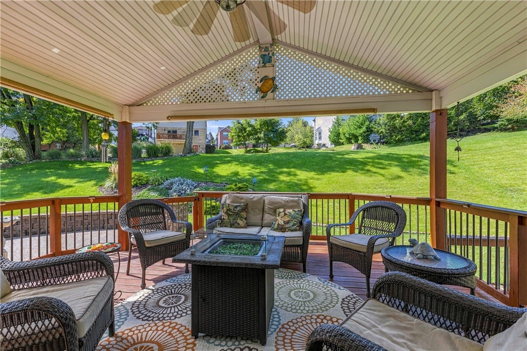 103 Oakbrook Cir