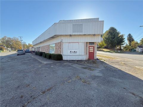 Photo of 207-209 Center St, Conneautville, PA 16406 (MLS # 1725313)