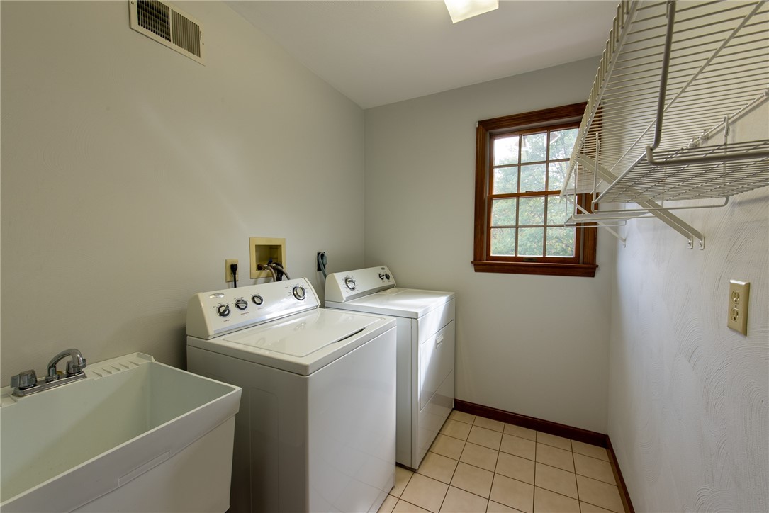 Buffalo Twp - But, Pennsylvania 16055, United States, 4 Bedrooms Bedrooms, ,3 BathroomsBathrooms,Residential,Pending,39815