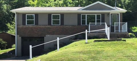 Photo of 4863 Hialeah Dr, Pittsburgh, PA 15239 (MLS # 1746937)