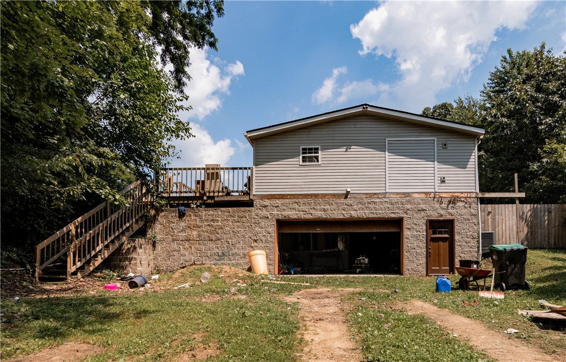 108 Hawk Dr