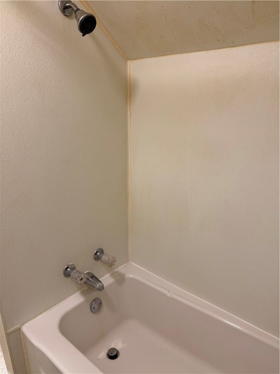 New Castle, Pennsylvania 16101, United States, 2 Bedrooms Bedrooms, ,1 BathroomBathrooms,Residential,Active,215095