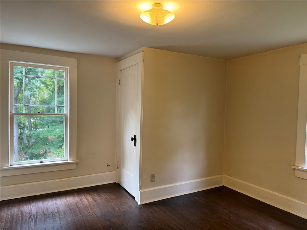 New Castle, Pennsylvania 16101, United States, 2 Bedrooms Bedrooms, ,1 BathroomBathrooms,Residential,Active,215095