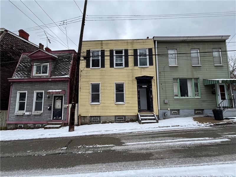 1257 High St